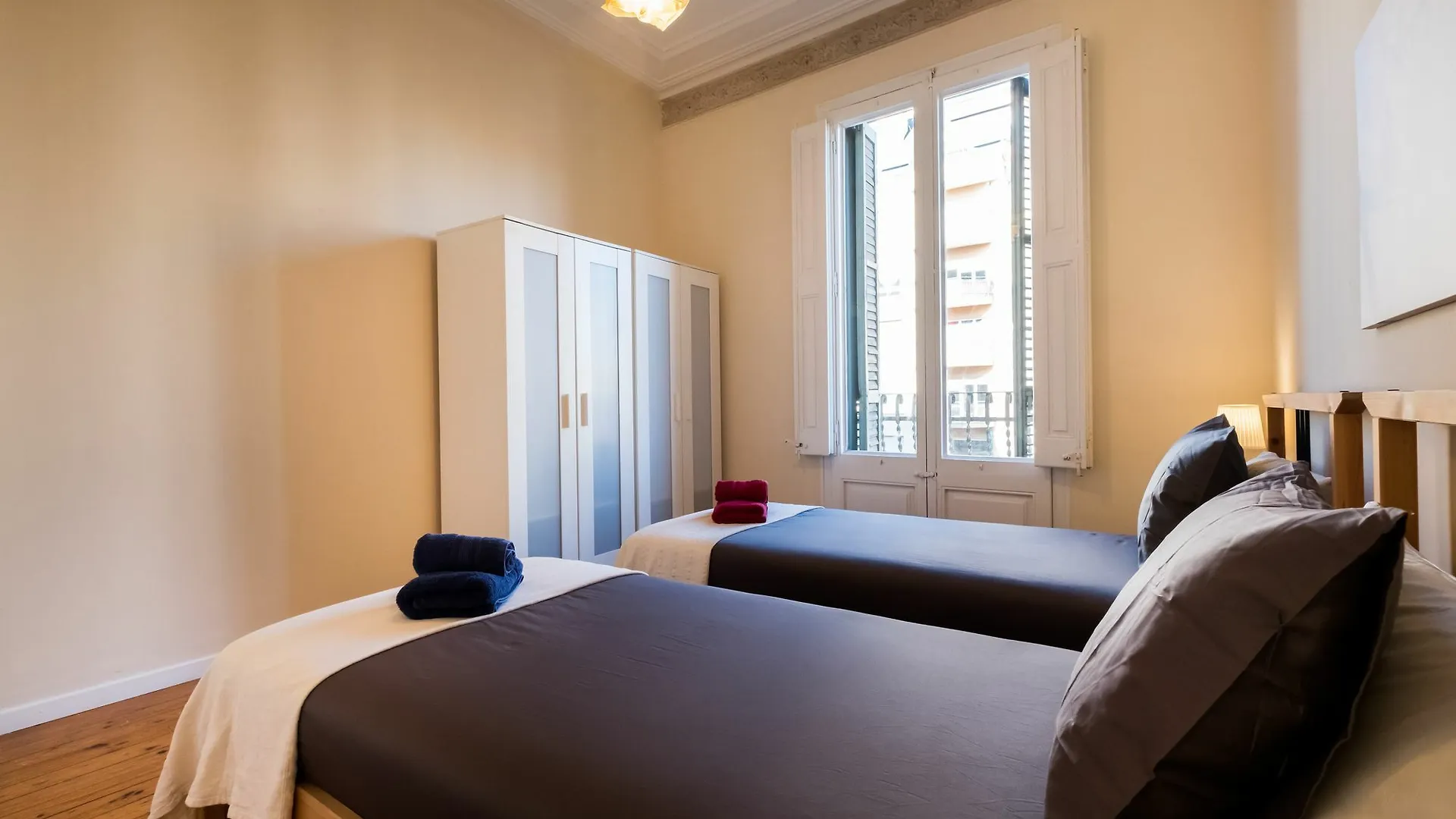 Stylish Arago In The Heart Of Bcn Daire Barselona
